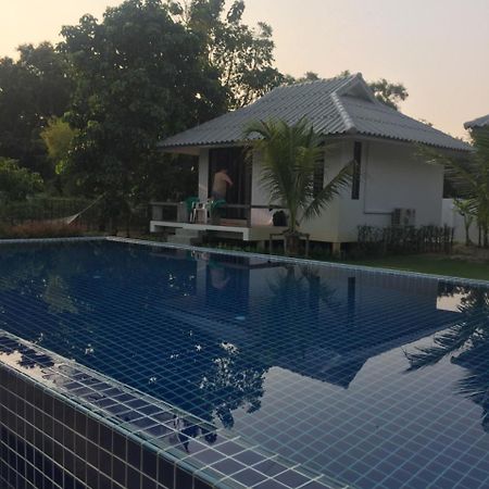 Bulan Villa Rayong Buitenkant foto