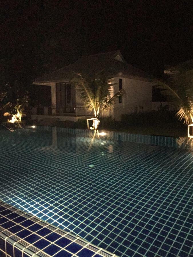 Bulan Villa Rayong Buitenkant foto